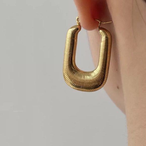 Jewelry - ⚡️Gold plated earrings U shaped earrings hoop earrings